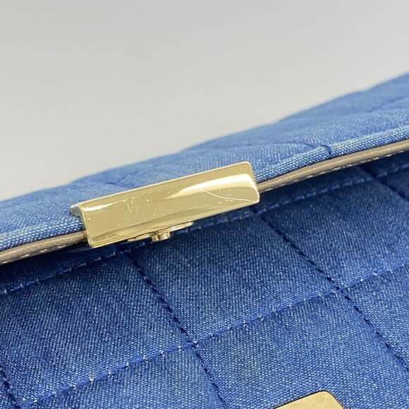CHANEL Blue Shoulder Bag - Picture 13 of 16